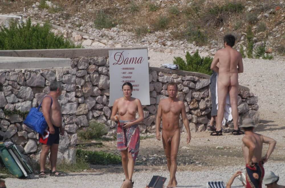 Baska Rock-Wall Path pics - Naturism and nudism help you overcome your fears