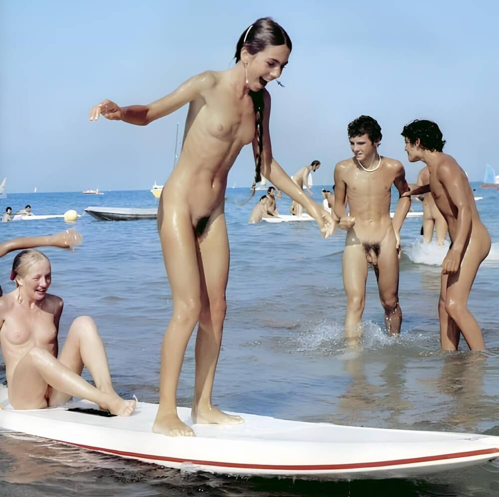 Retro naturism beautiful photos - Naturism helps break free from body stereotypes