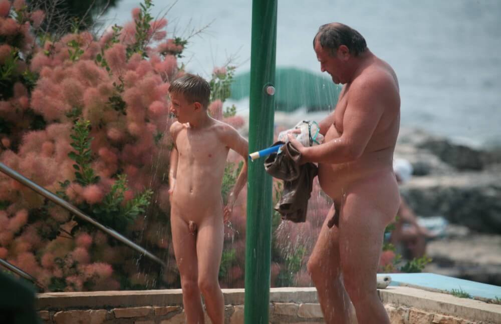 Naturist Shower Profiles pics - Naturism teaches respect for the beauty of the body and its natural forms