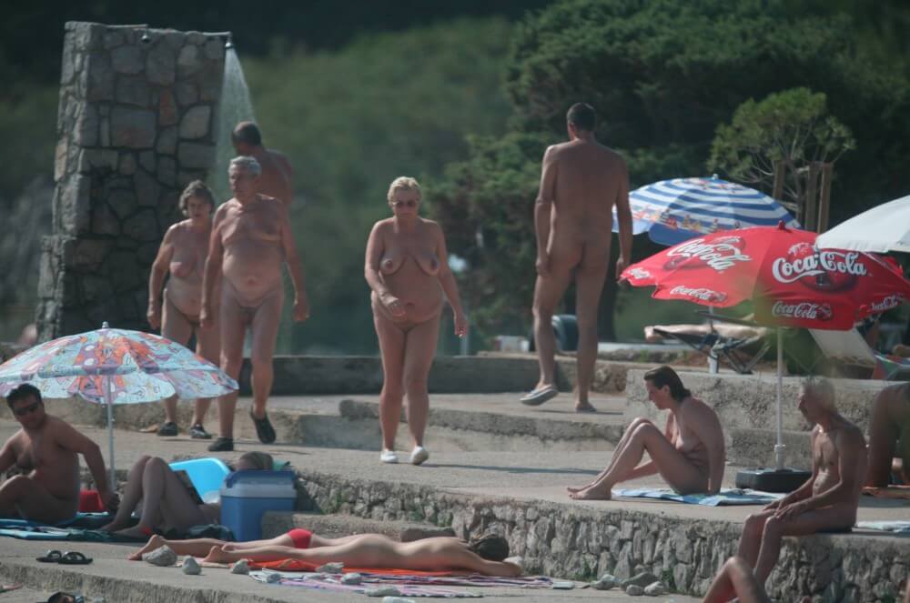Cove Pyramid Shower Top pics - Naturism enthusiasts around the world
