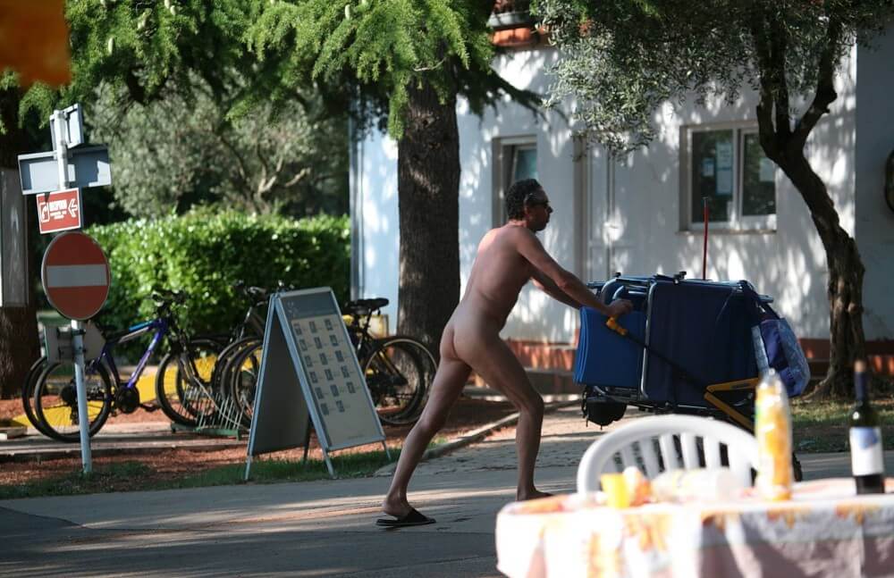 Park Side Street Pass-Bys photos - A space for those who seek bodily freedom