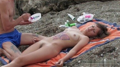 Naked body art on the beach Full HD video - Nudity as a natural part of human existence