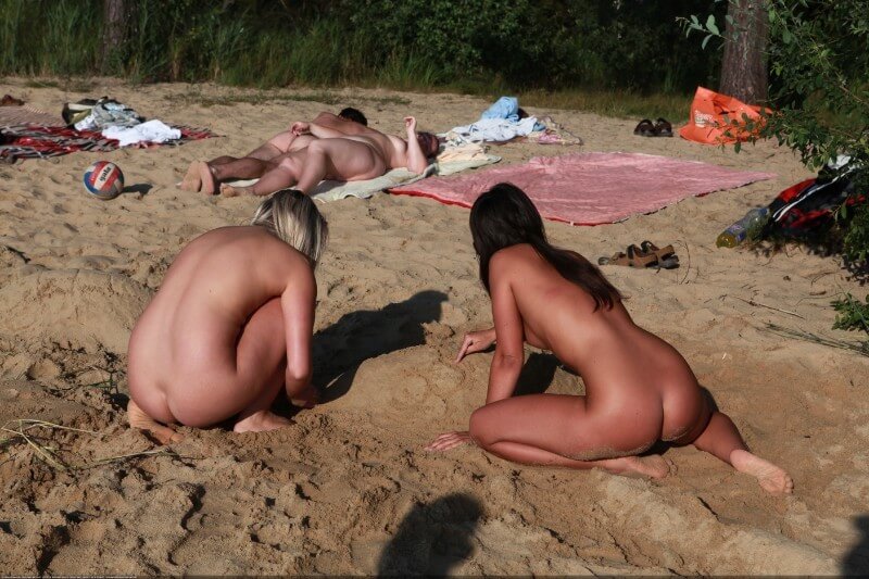 Creekside activity Big Photo gallery - Many consider a free body and nudism to be central to their lives