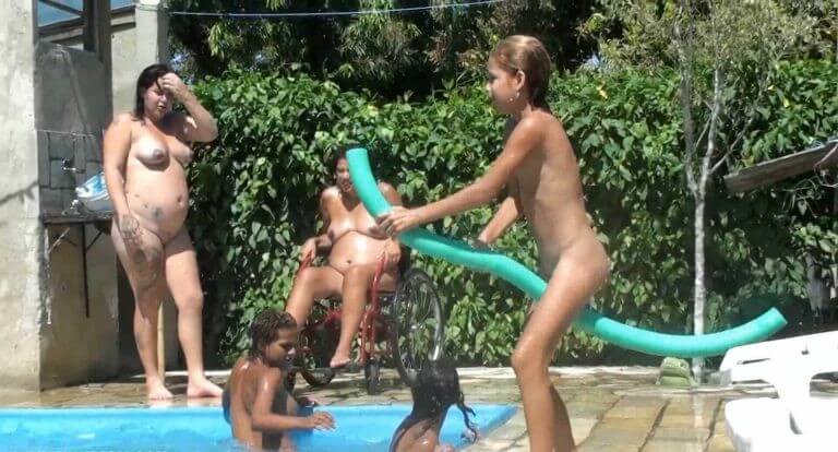 Oceanic Backyard Noon # 1 Full HD - Naturist practices help us understand that the body is part of nature and its beauty