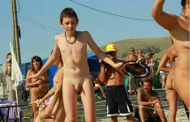 Nudists in Crimea photos - Many see bodily freedom as an important value