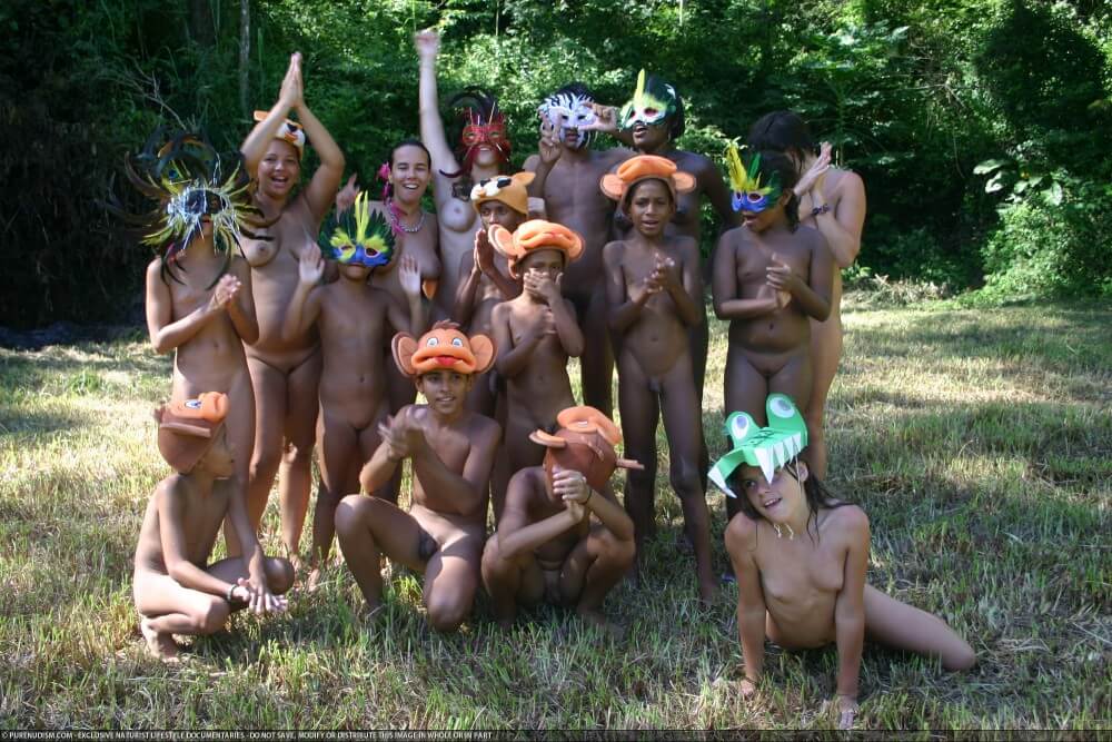 Brazilian Nudists hot gallery 2 - Nature provides inspiration and energy for the practice of naturism and nudism