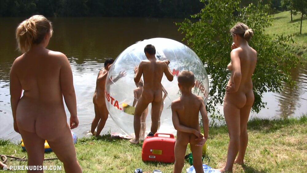 Aqua Nude Relaxation Full HD - Nudism and naturism are a philosophy of life and a culture of interaction