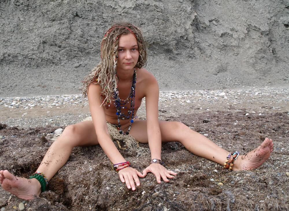 Naturists Rocky Stream Pixie Girls photos - Naturists view nudity as a philosophy of life