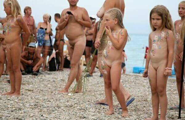 Nudism photo gallery # 1 - Being yourself is part of nudism