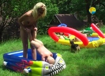 Naturist Freedom: Not only Skipping Ropes - Naturists respect each other and those around them