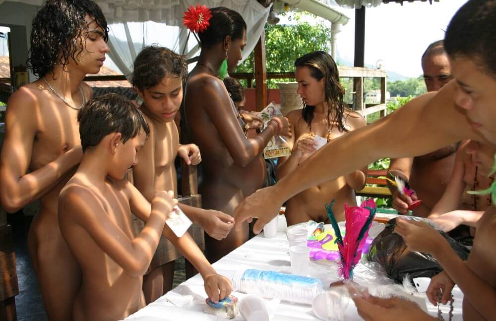 Brazilian Sunshine Beauty photos - Nudity helps you understand yourself and the people around you better
