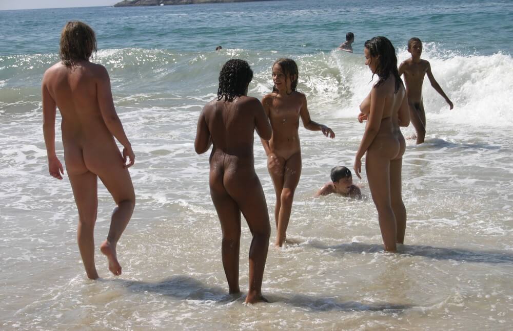 Brazils Water Refreshing pics - Undressing is permissible only within ones own community