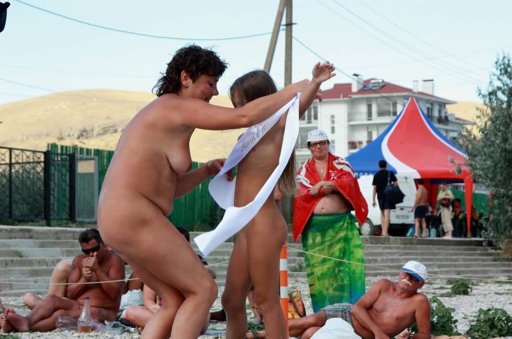 Presenting Mini Awards photos - The sacred significance of the nude