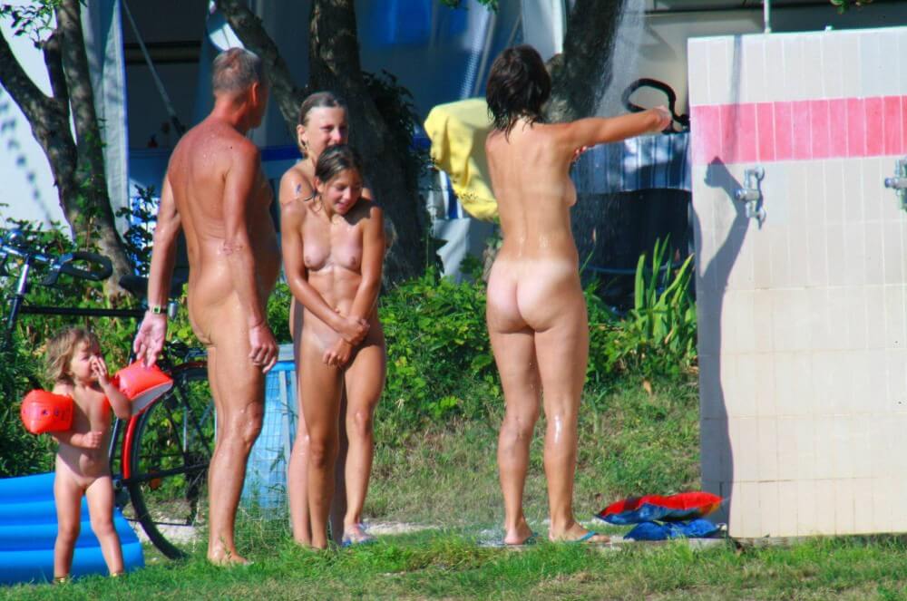 Ula FKK Water Toy pics - Naturism as a lifestyle