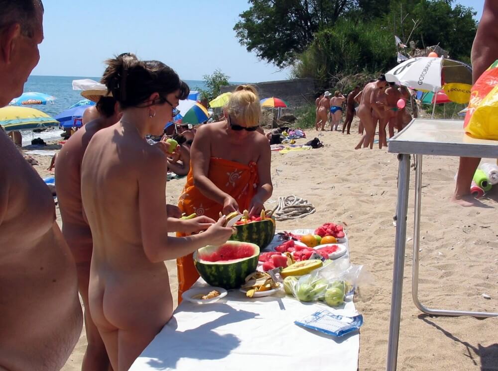 Bulgarian Nude Day Preps pics - Love for oneself and the environment are important values in naturism and nudism