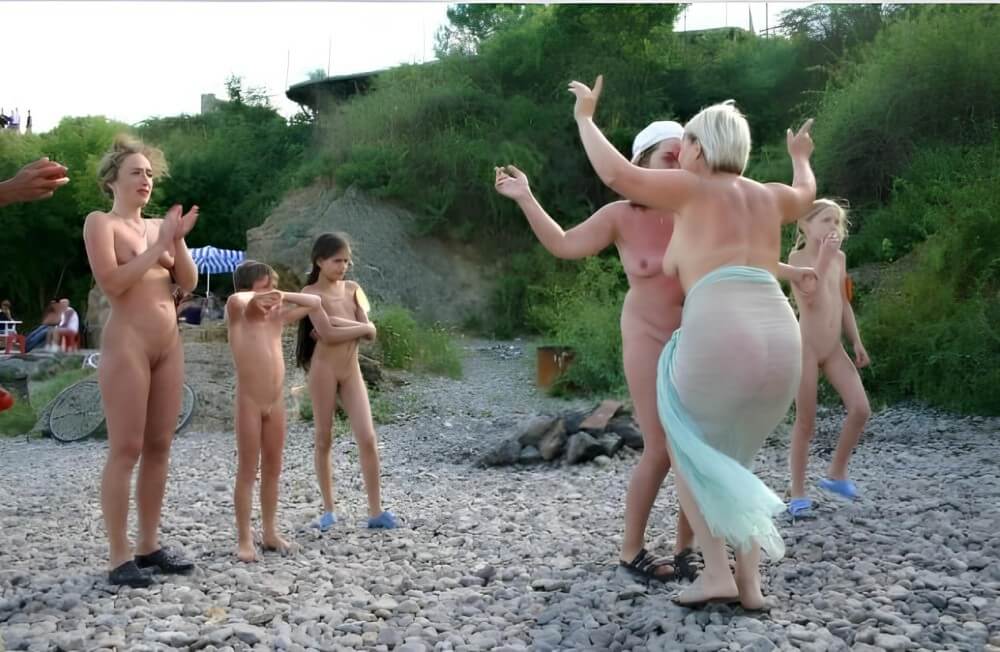 Dances on a beach pics - Nudism promotes respect for the environment