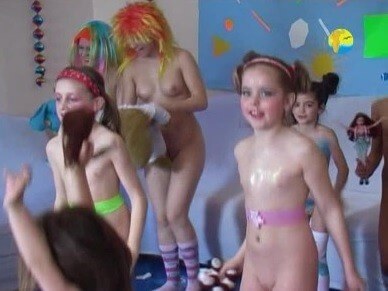 Naturism Freedom: Disco - At the heart of nudism lies the idea of equality and respect for oneself and others