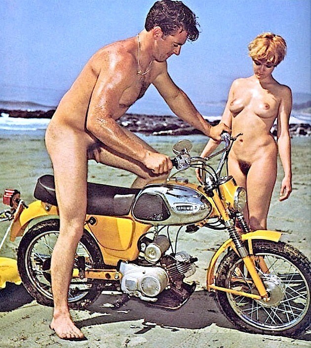 Retro naturism photo gallery - Nudity promotes inner harmony and peace of mind