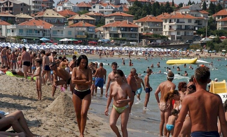 Enature - resort in solar Bulgaria - Naturism enthusiasts choose the natural world