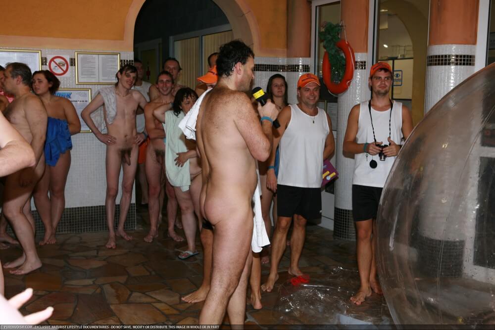 Naturism photo gallery # 56 - Naturists love sunlight and fresh air