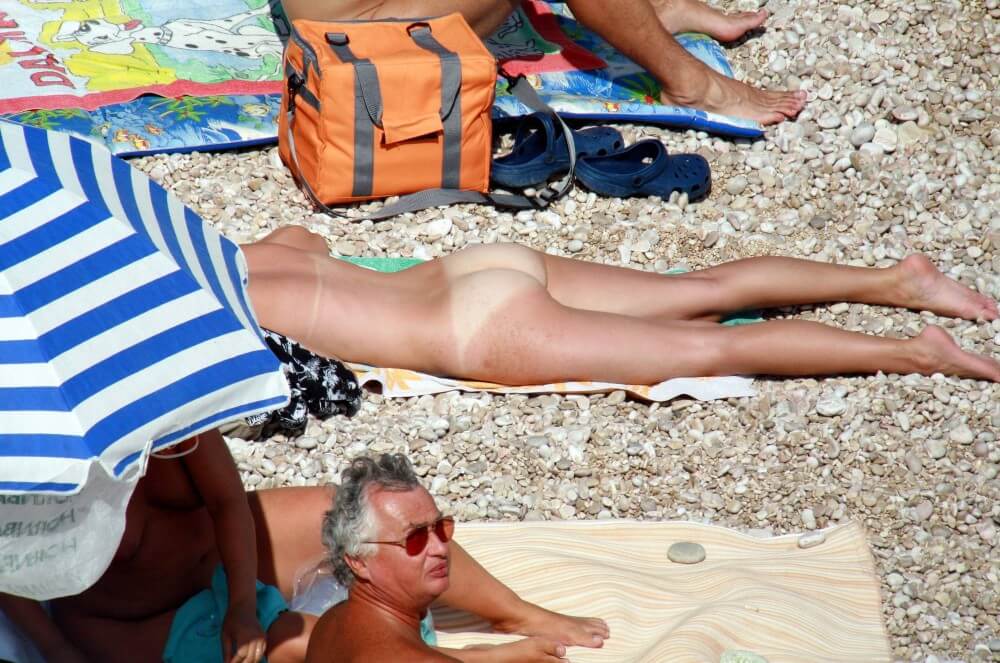 Naturists Beach Relaxation pics - A naturist strives for inner harmony and emotional balance