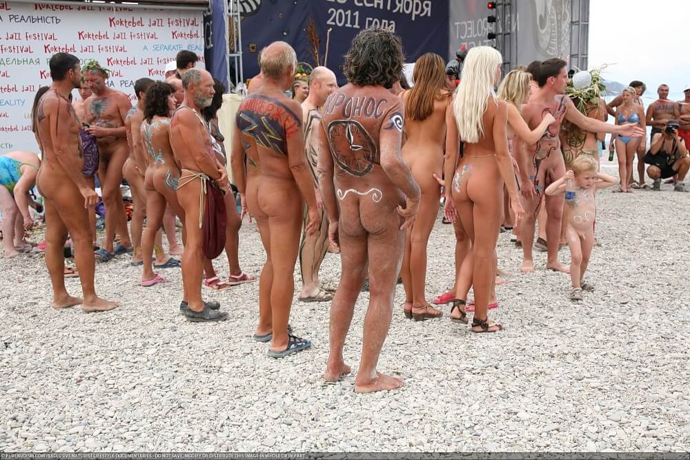 Premium Content 48 - Nudism strengthens friendships and mutual respect among people