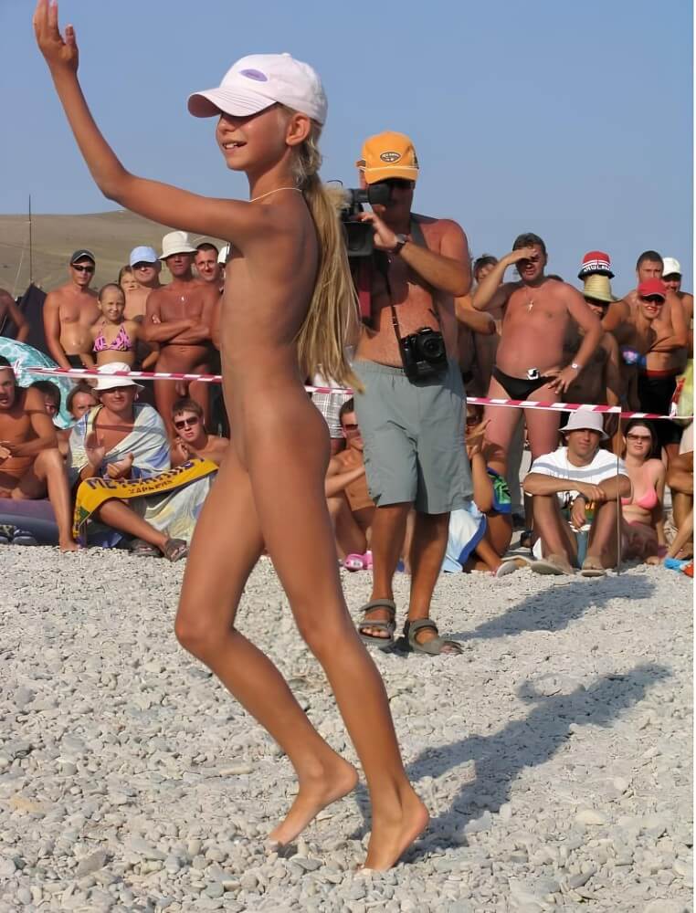 Holiday of the Neptune photos - Living in harmony and tranquility is the primary goal of naturists and nudists