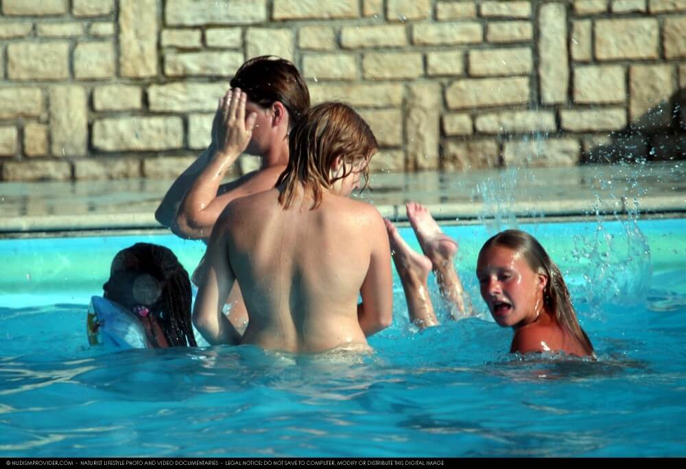FKK water locations set 22 - Nudity is an expression of natural beauty and harmony