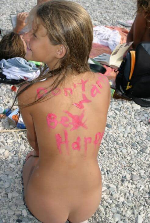 Osez vivre nu… Documentary naturism - In our home, we are all nudists